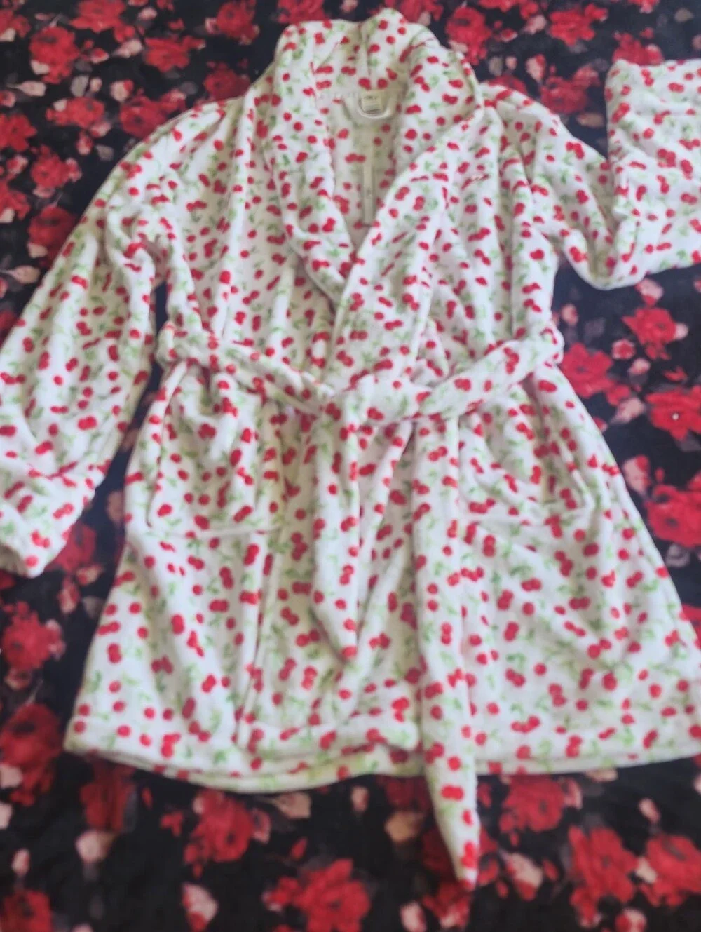 PINK VS Frankie's Bikinis Plush Robe Size Large NWT